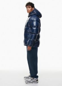 the super puff™ mens sold by Aritzia