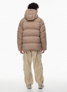 the super puff™ mens sold by Aritzia