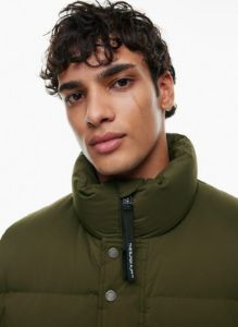 the super puff™ vest mens sold by Aritzia