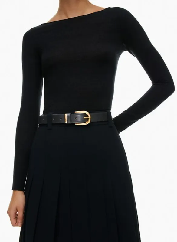accent leather belt sold by Aritzia