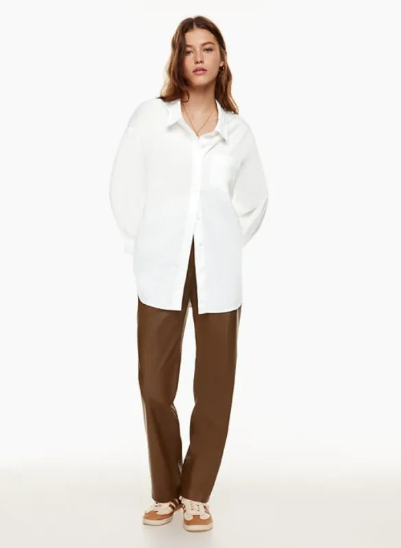 relaxed poplin shirt sold by Aritzia
