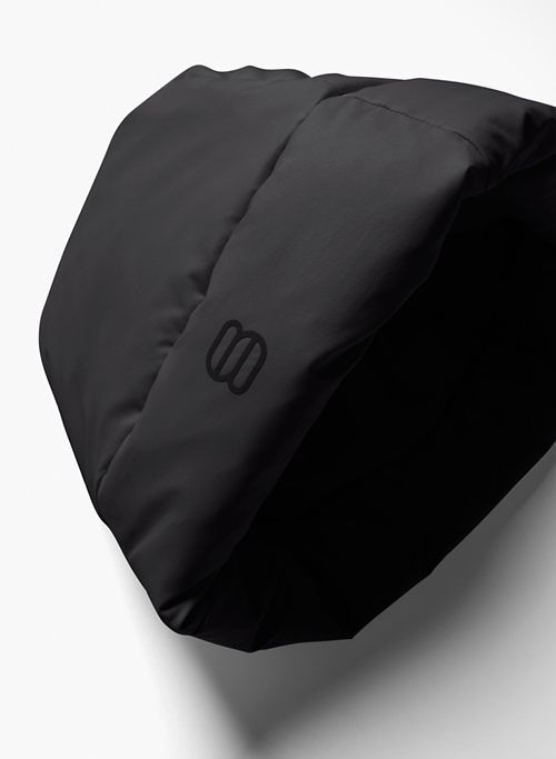 the super puff™ beanie sold by Aritzia product image thumbnail 4
