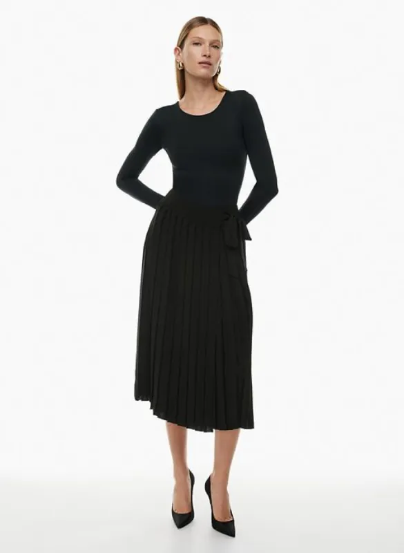 precision skirt sold by Aritzia