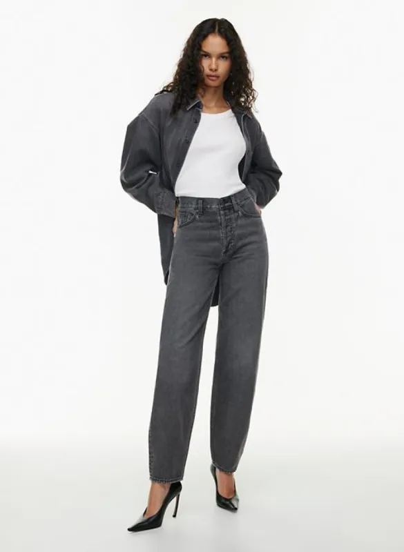 the 80s jody hi-rise baggy taper jean sold by Aritzia