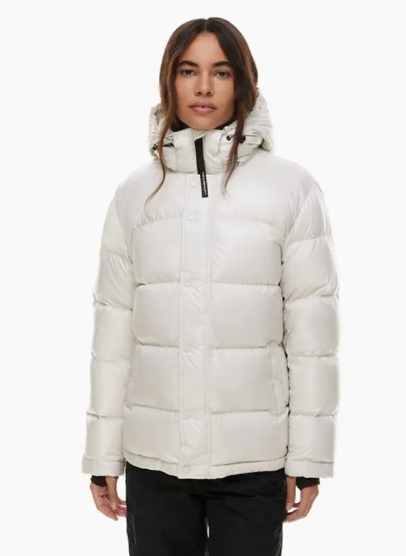 the super puff™ sold by Aritzia