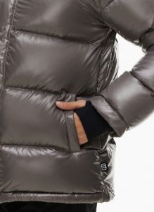 the super puff™ sold by Aritzia