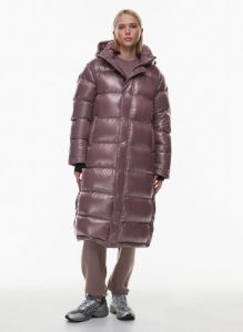 the super puff™ long sold by Aritzia