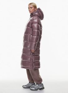 the super puff™ long sold by Aritzia