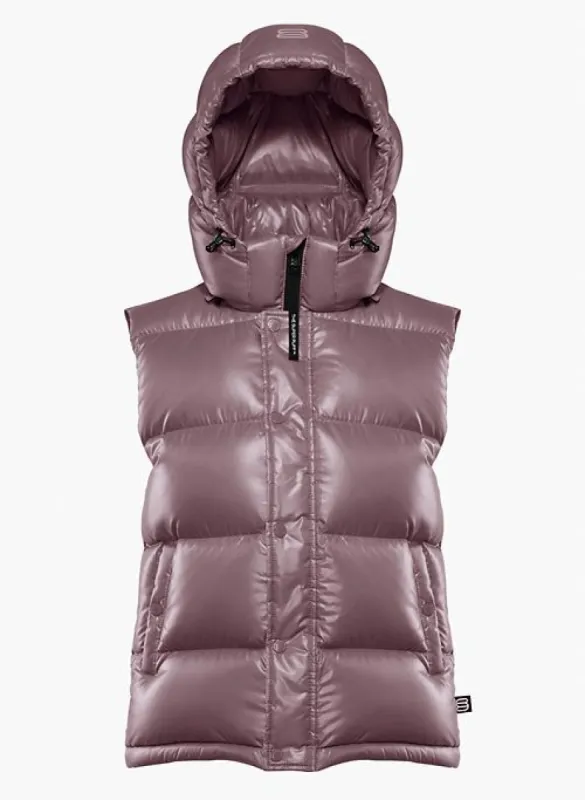 the super puff™ vest sold by Aritzia
