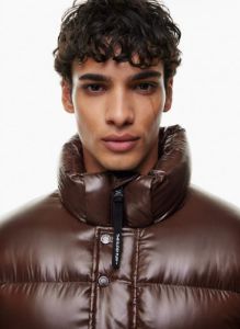the super puff™ mens sold by Aritzia