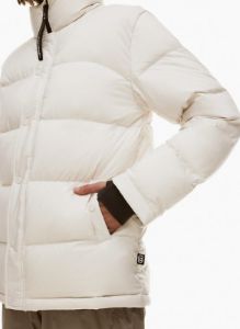 the super puff™️ sold by Aritzia