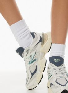 best-ever slouchy ankle sock 3-pack sold by Aritzia