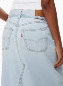 iconic long skirt sold by Aritzia