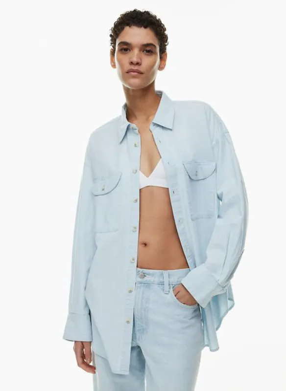 the ‘90s chambray denim shirt sold by Aritzia