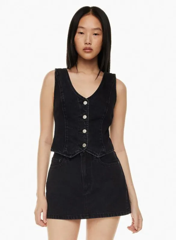 the 90s ricci jean skirt sold by Aritzia