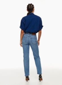 the arlo high rise straight sold by Aritzia
