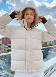 the super puff™ sold by Aritzia