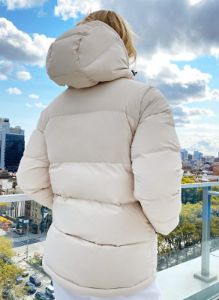 the super puff™ sold by Aritzia