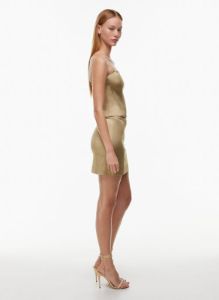 perlas satin skirt sold by Aritzia