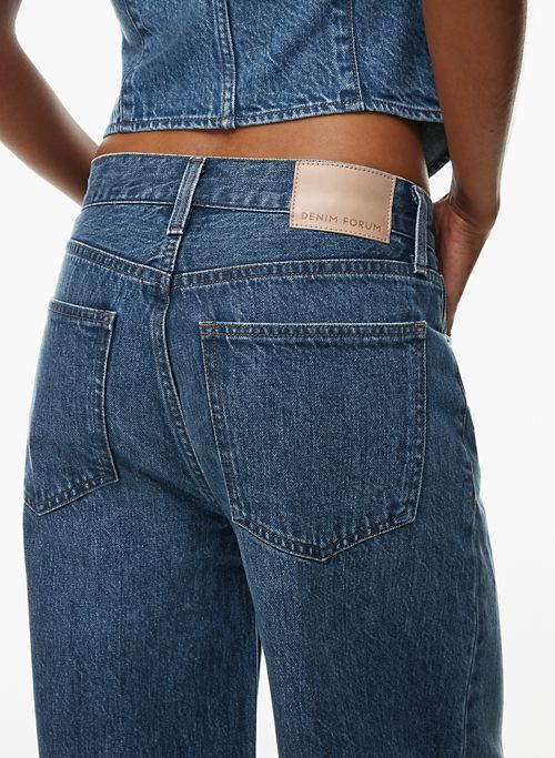 the 90s lo-rise baggy wide jean sold by Aritzia product image thumbnail 2