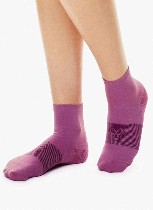 train ankle sock 3-pack sold by Aritzia