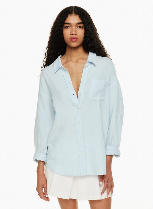 relaxed shirt sold by Aritzia