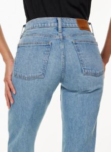 the arlo lo-rise straight jean sold by Aritzia