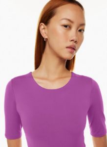 contour crew halfsleeve bodysuit sold by Aritzia