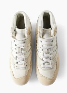 650 sold by Aritzia