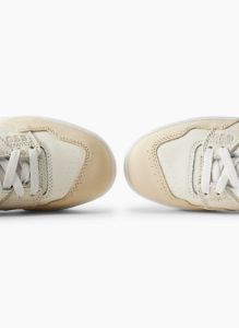 650 sold by Aritzia