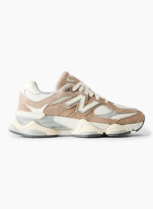 9060 sold by Aritzia