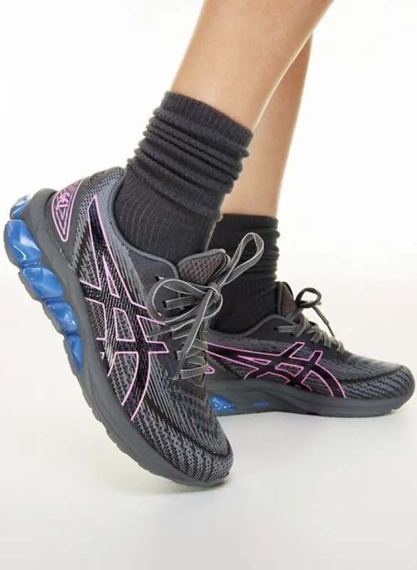 gel-quantum 180 vii sold by Aritzia