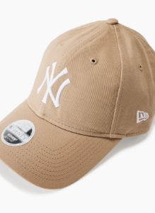 ny yankees 9twenty strapback sold by Aritzia