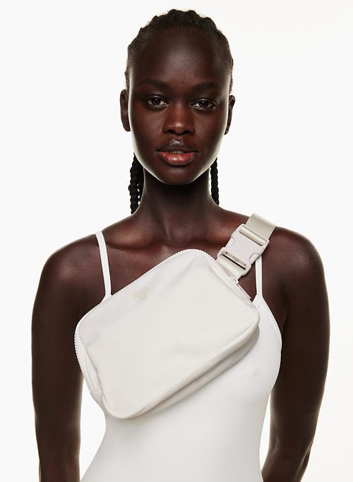 on-the-way exposed bigger bag sold by Aritzia product image thumbnail 2