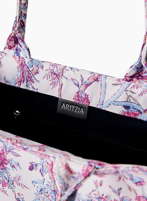 keep tote sold by Aritzia product image thumbnail 6