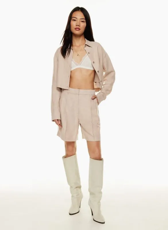 the effortless linen 7 short™ sold by Aritzia