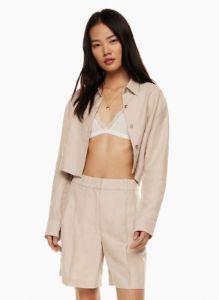 the effortless linen 7 short™ sold by Aritzia