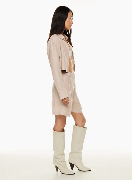 the effortless linen 7 short™ sold by Aritzia product image thumbnail 4