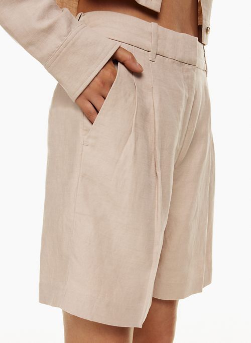 the effortless linen 7 short™ sold by Aritzia product image thumbnail 5
