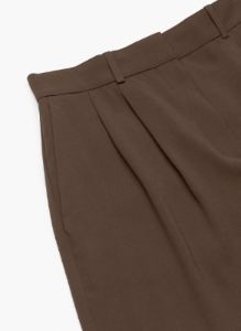 pleated 5 short sold by Aritzia