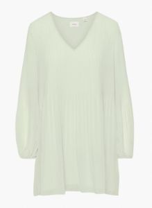 daydreamer v-neck dress sold by Aritzia