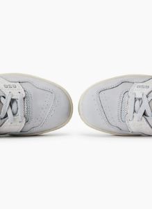 650 sold by Aritzia