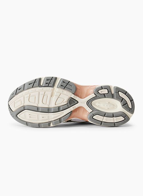 gel-1130 sold by Aritzia product image thumbnail 6