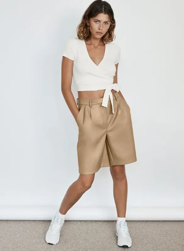 limerick short sold by Aritzia