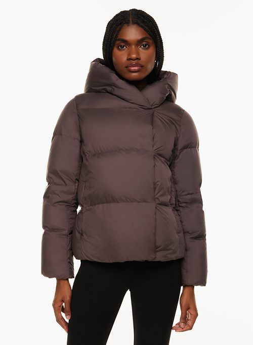 the duvet puffer short sold by Aritzia product image thumbnail 2