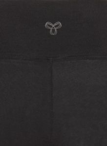 tnachill™ atmosphere mid-rise 7 short sold by Aritzia