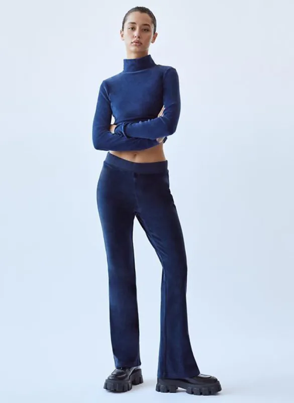 kiera pant sold by Aritzia