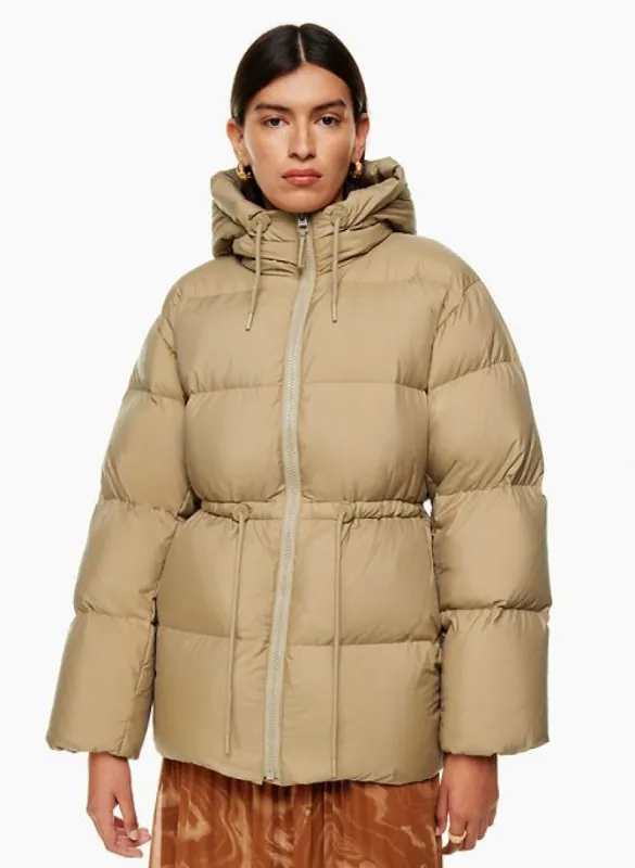 the chalet puffer sold by Aritzia