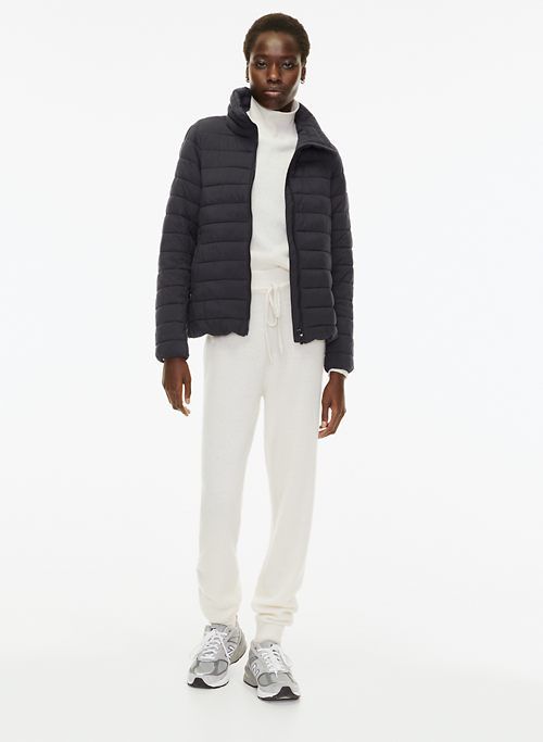 vantage puffer sold by Aritzia product image thumbnail 2