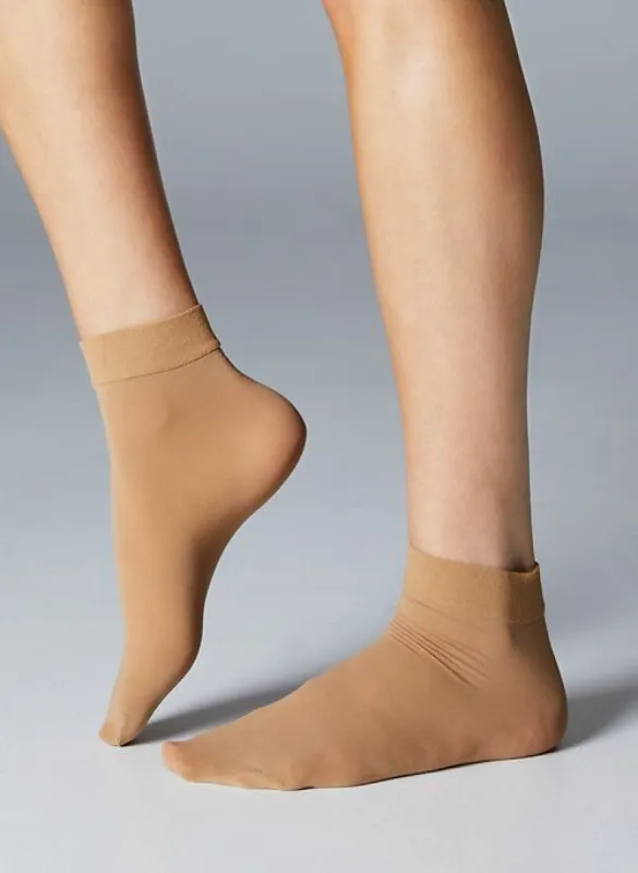 sleek crew sock sold by Aritzia
